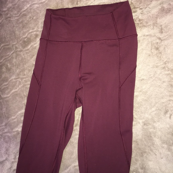 Lululemon in movement leggings - Picture 3 of 3